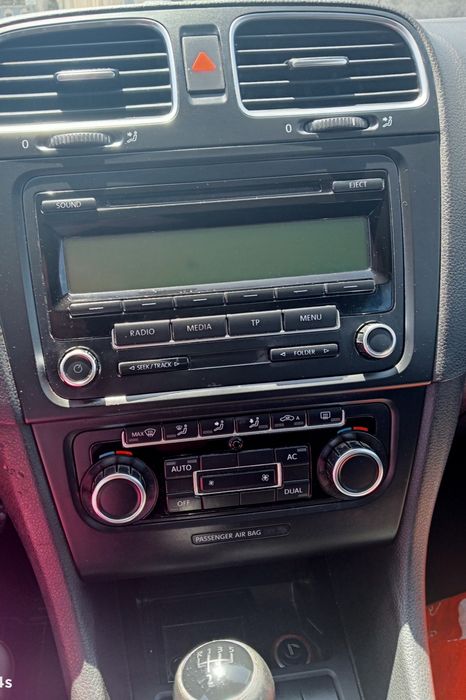 Volkswagen Golf — fotografia 4