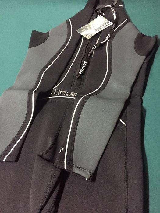 Fato de surf  Novo da  Deeply