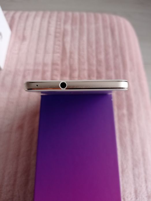 HUAWEI P 10 little