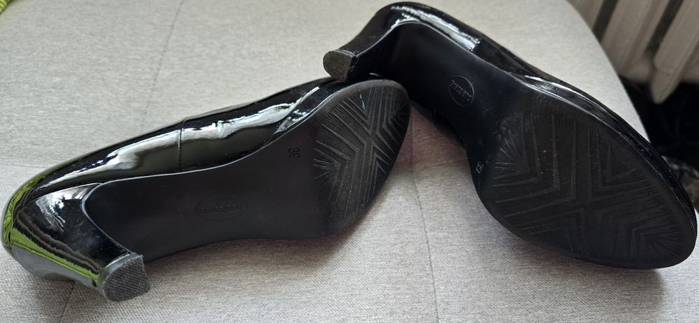 Buty damskie lakierki