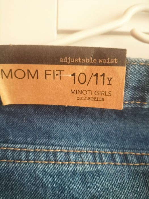 Nowe spodnie jeansowe 140/146
