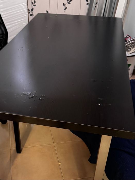 Conjunto mesa + 3 cadeiras usadas