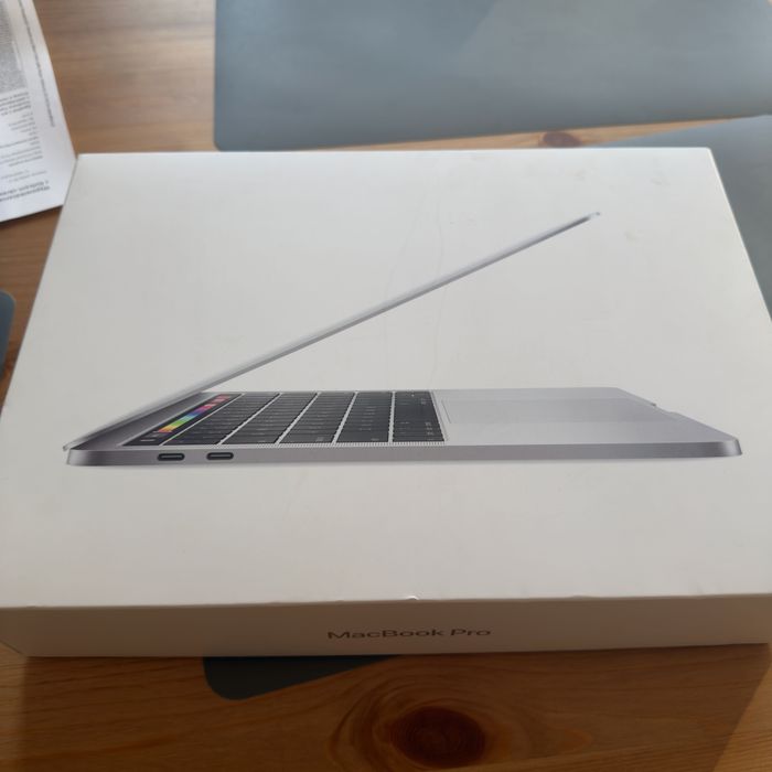 Macbook Pro 13 (2019) Stan idealny Touch Bar (A2159)