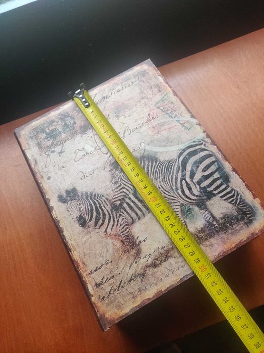 caixa/livro com compartimento