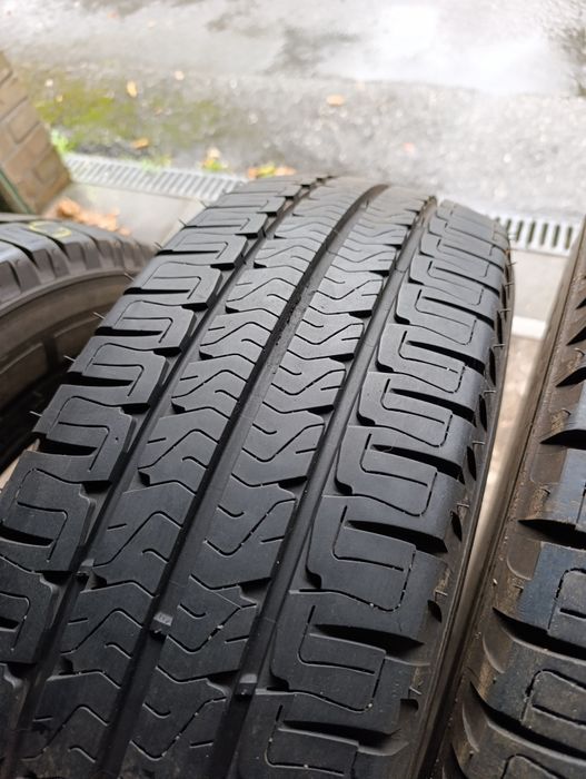 ## 225 75 R16CP ## Michelin letnie