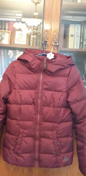 Куртка женская с об'емным капюшоном