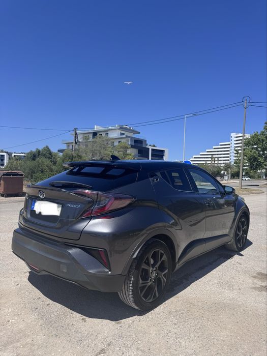 Toyota C-HR — fotografia 3