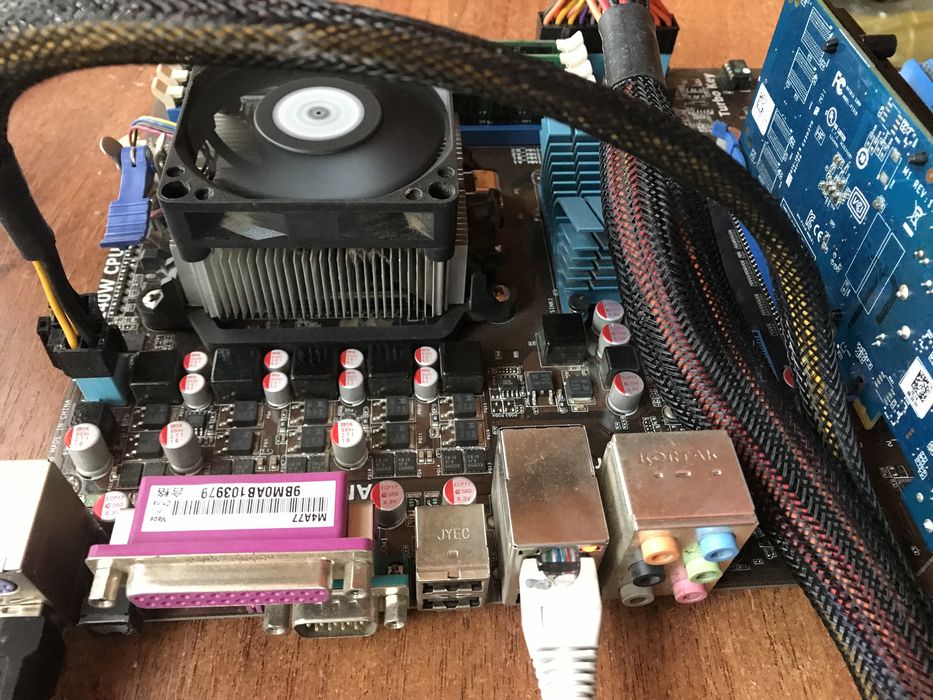 AMD Athlon X2-245 процесор,8 GB RAM,материнська плата Asus M4A77