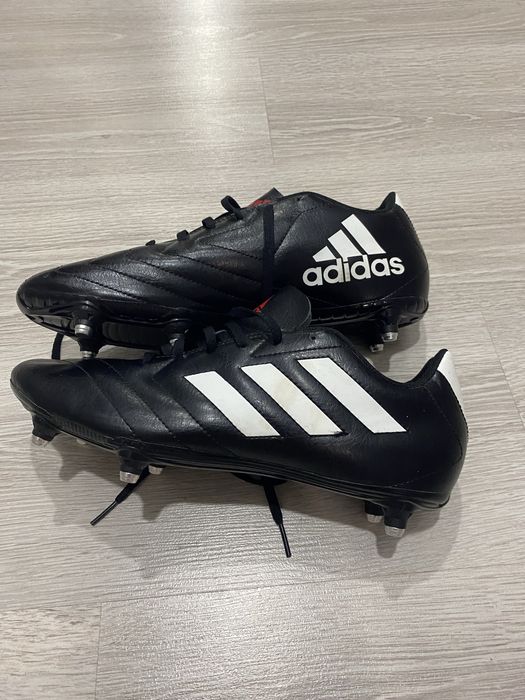 Напівпрофесійні бусти Adidas