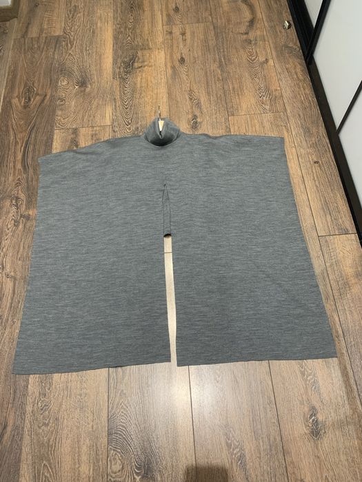 COS светр-пончо сірий