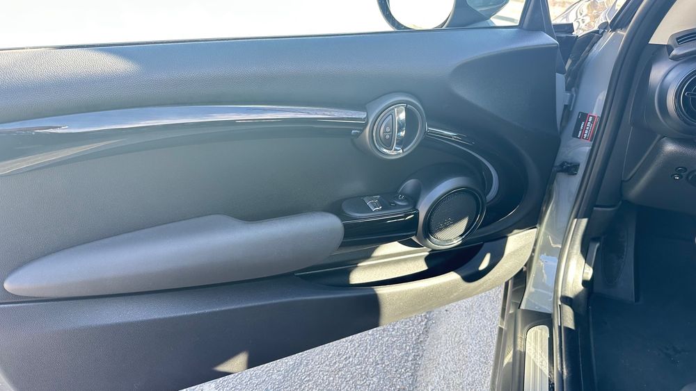 Mini SE 3 portas