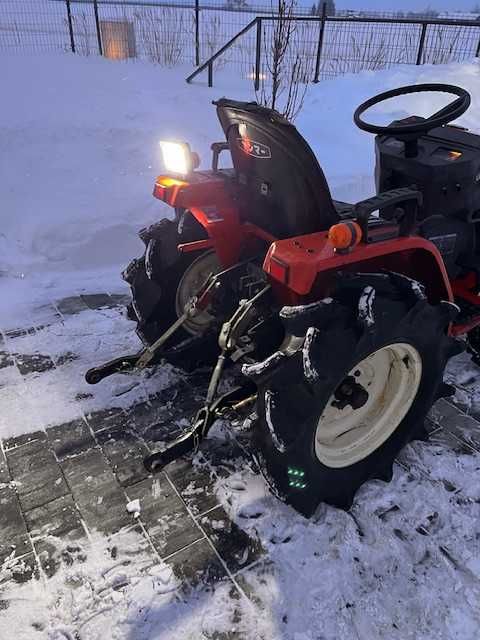 Minitraktor traktorek japoński yanmar ke3 4x4