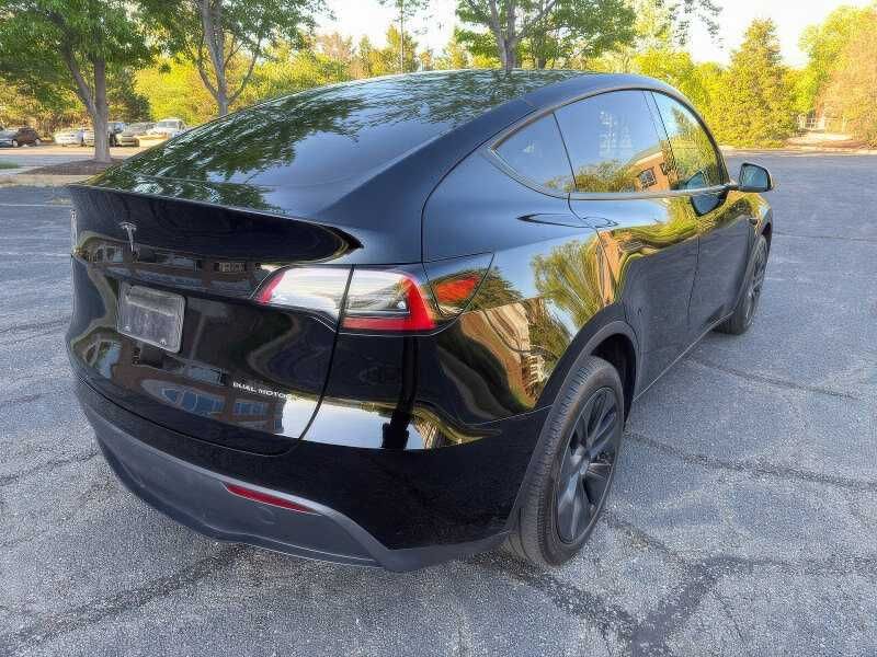 2025 Tesla Model Y Long Range