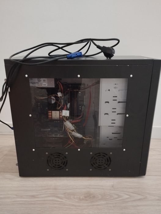 PC Desktop – Intel Core 2 Duo / 2GB RAM