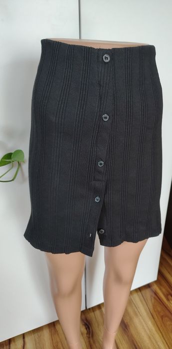 Czarna dzianinowa spódnica Calvin Klein  rozmiar M na gumce rozpinany dół
