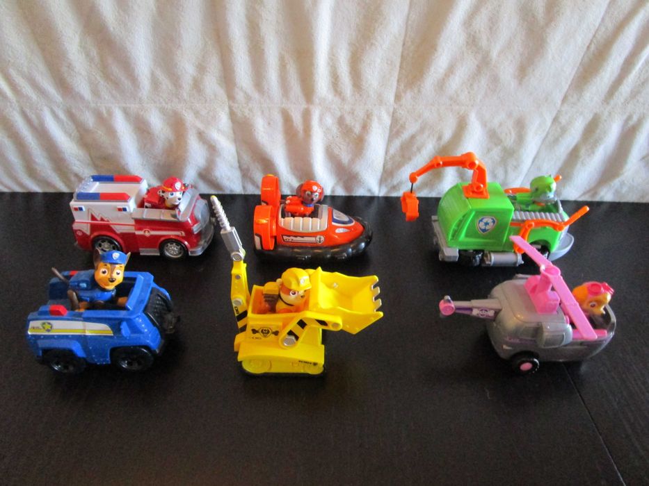 7 Veículos Básicos Grandes Originais (versões Delux) da Patrulha Pata