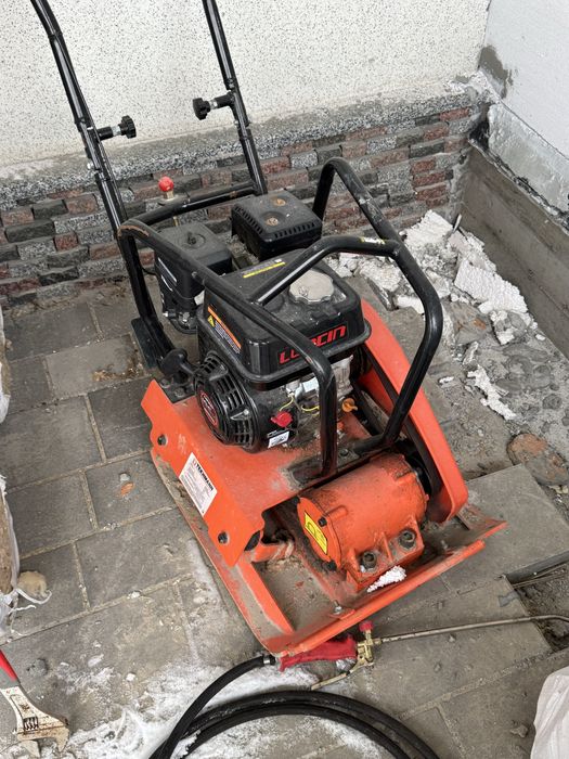 Віброплита майже нова 90 кг