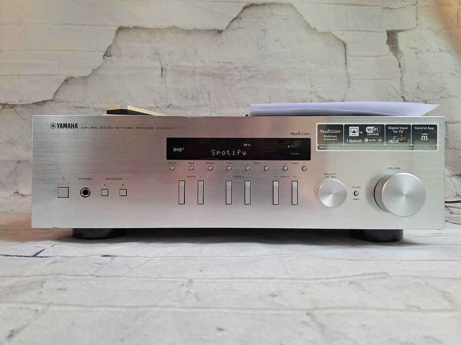 Yamaha R-N303D  Stereo 2x140W  MusicCast Wi-Fi i Bluetooth