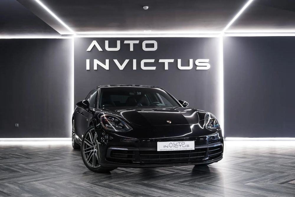 Porsche Panamera Sport Turismo 4 E-Hybrid 10 Years Edition