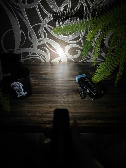 Продам кишеньковий ліхтарик Smiling Shark 617A