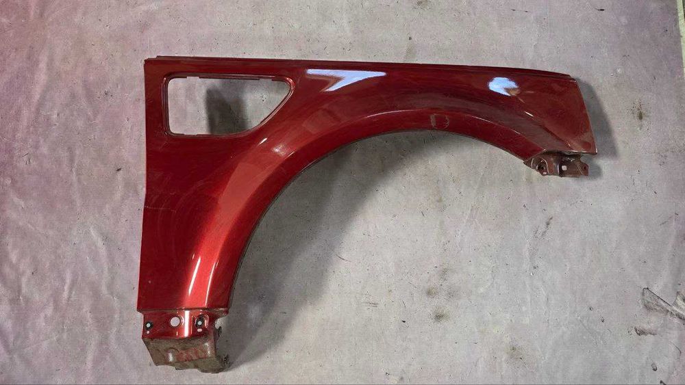 Крило праве Range Rover Sport L320 Крыло правое