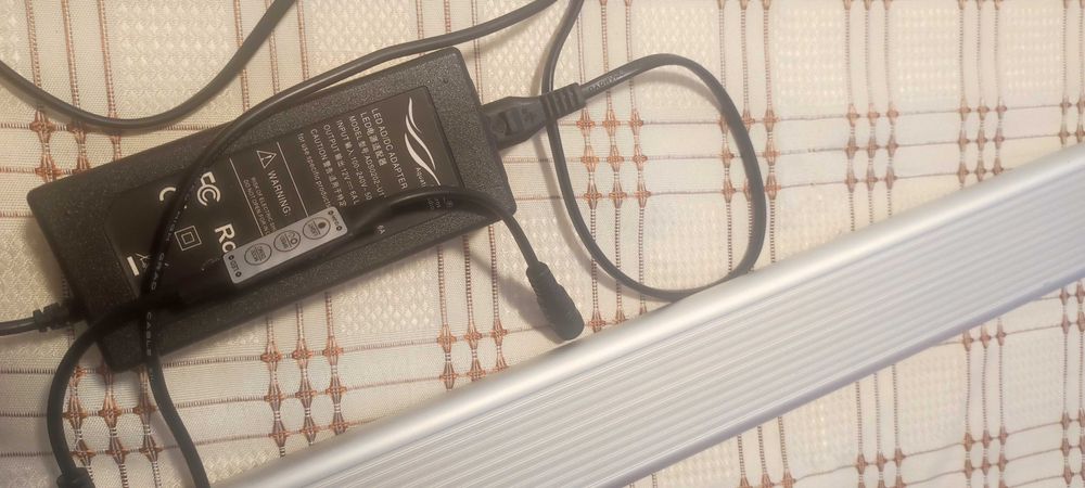 Calha Chihiros LED A901 + Dimmer + Suportes Extensíveis (Até 120cm)