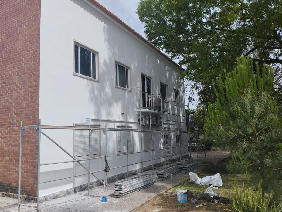 Pintor exterior e interior acabamento em geral