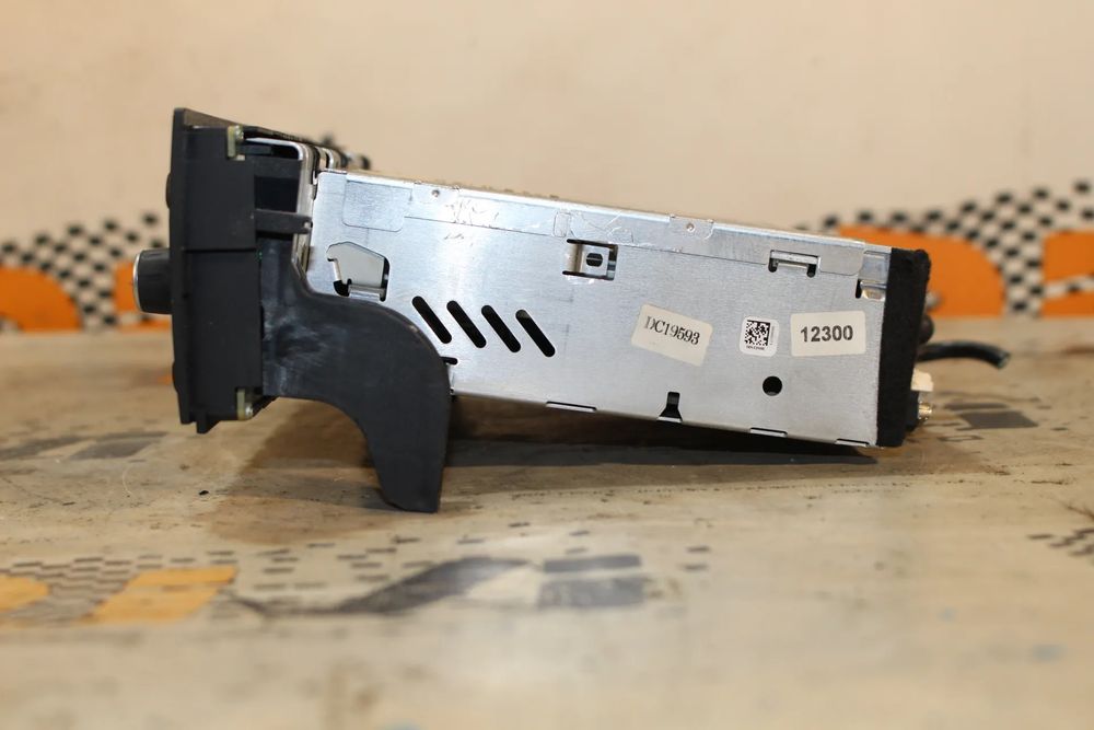 Rádio / auto-rádio BMW X1 (E84)