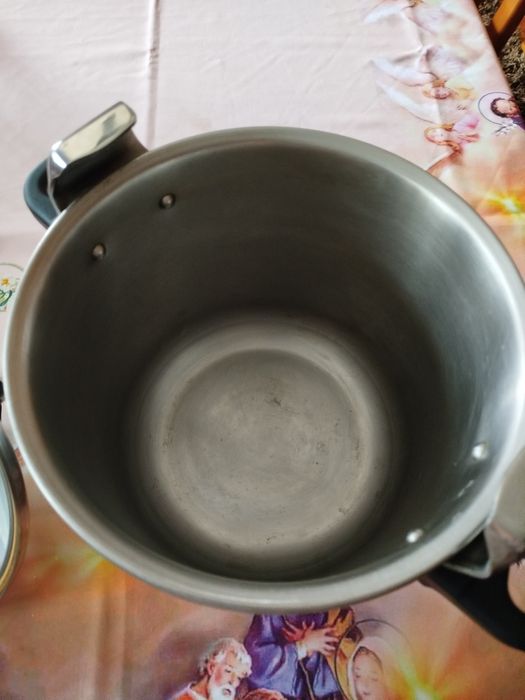 Panela de pressão em aço inoxidável