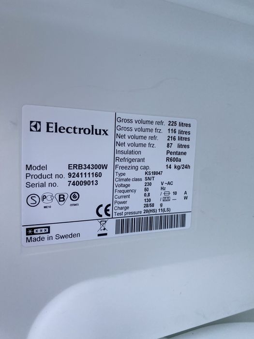 Холодильник Electrolux, ERB34300W, Крапельна система, 180 см,  Швеція!
