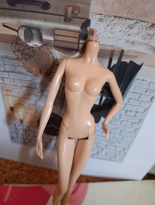 Ciałko od lalki Barbie Mattel