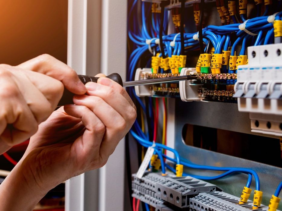 Elektryk Podłączanie indukcji i AGD, przeglądy