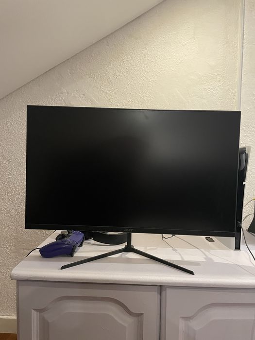 Playstation 5 com headset e monitor 240hz