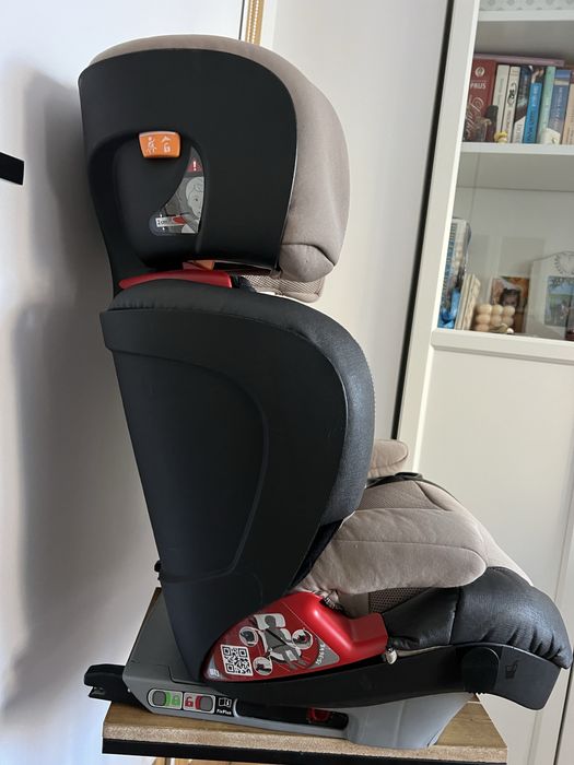 Fotelik samochodowy Chicco 15-36 kg
