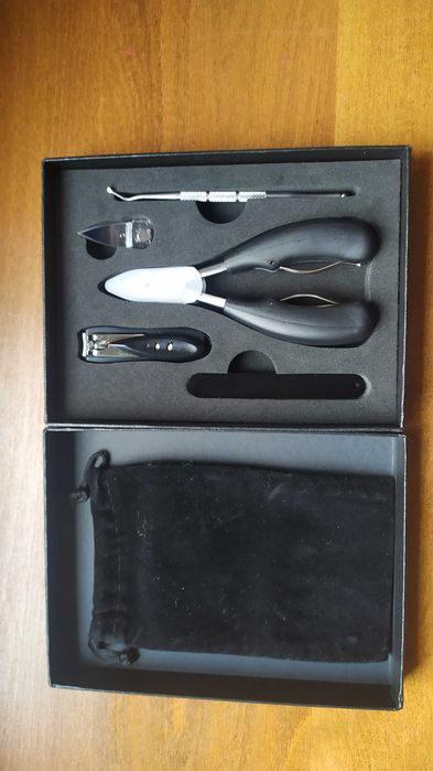 Zestaw do manicure nieużywany