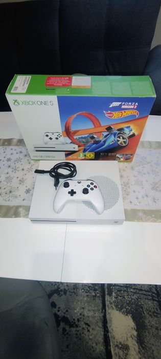 Xbox one s. 500 GB