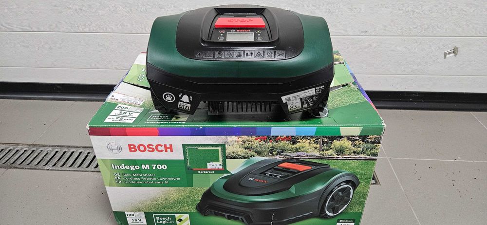 Sprzedam Kosiarkę automatyczną robot INDEGO M 700 BOSCH