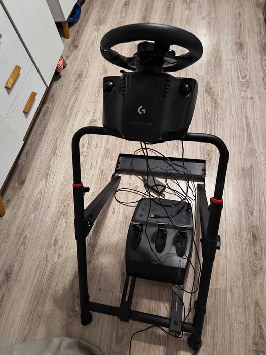 Kierownica Logitech G923 + stojak Huzaro speed 4.0