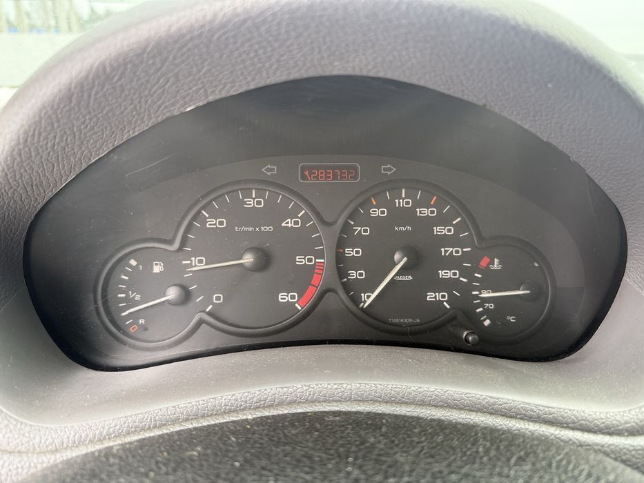 Peugeot 206 1.9дизель 2000року