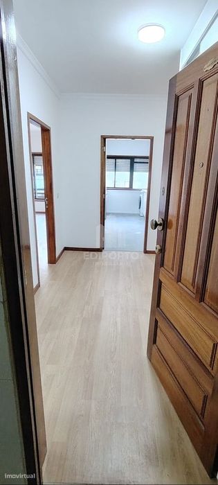 Apartamento T2, na Rua Barão de Corvo — Santa Marinha E São Pedro Da Afurada, Porto