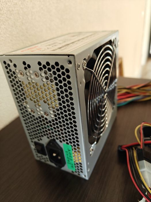 Блок питания для компьютера 500Вт 6пин доп питание