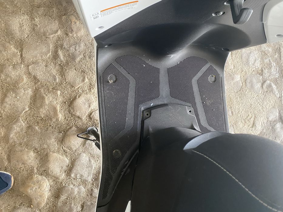 TricityYamaha 125 com 2100Km