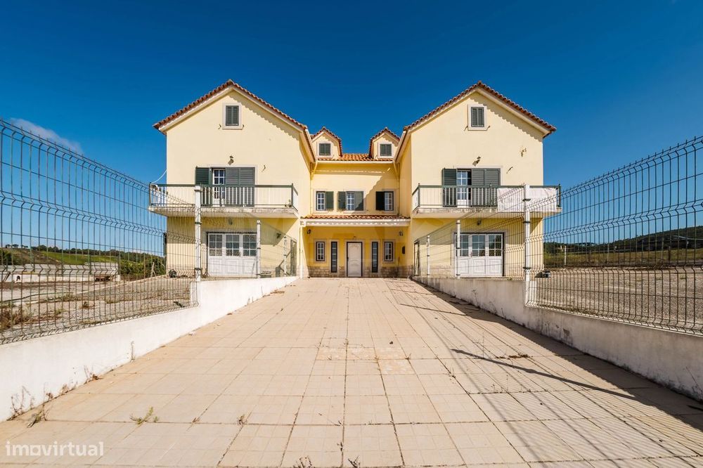 Moradia T3 inserida num terreno com 2516m2