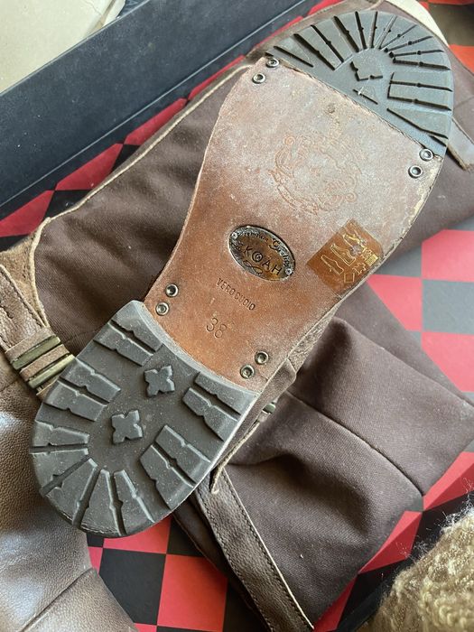 Botas castanhas KOAH número 38 (pele) nunca foram usadas e na caixa