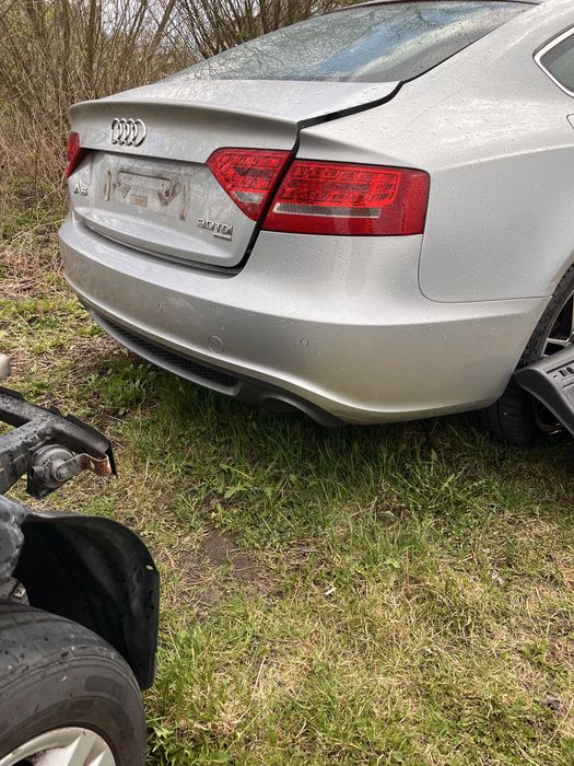 Audi a5 8t sportback zderzak tył tylni sline LX7W 4 x pdc 2 wydechy