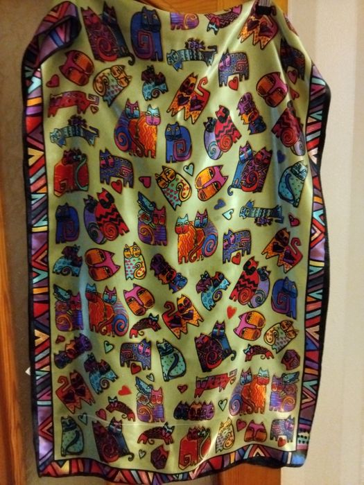 Шарфы шелк, шерсть, вискоза.