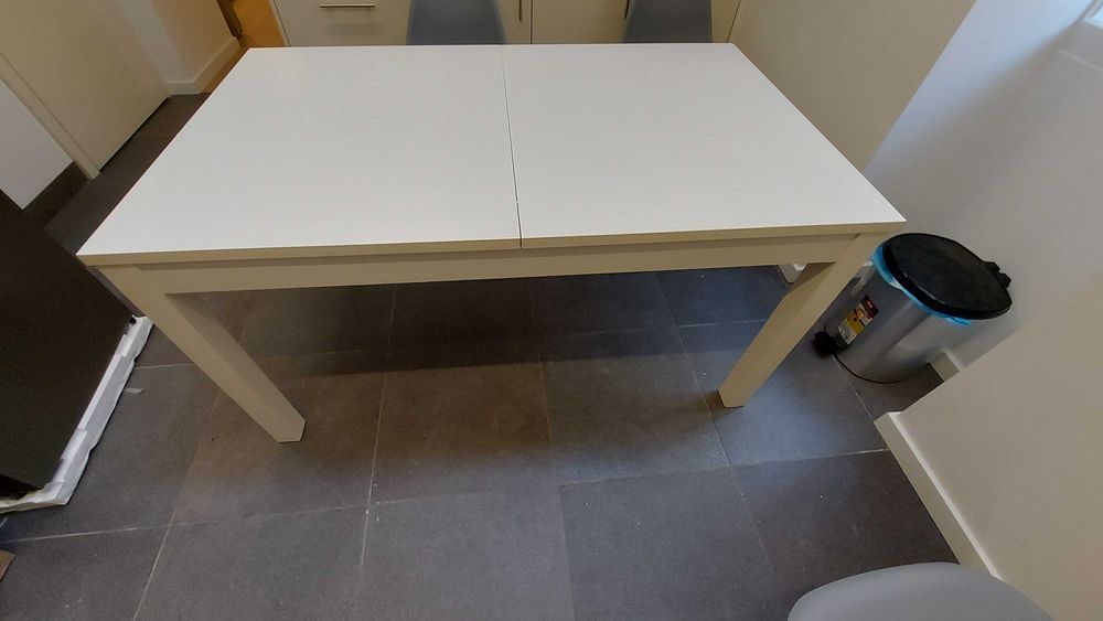 Vendo mesa de jantar extensível IKEA BJURSTA, 8 pessoas, bom estado