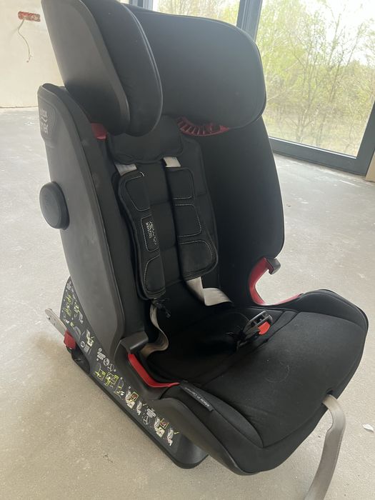Britax Romer Advansafix IV R fotelik samochodowy 9-36 kg