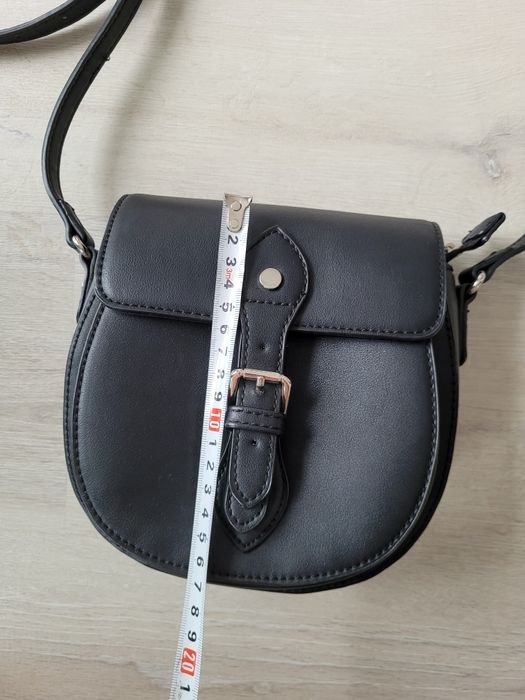 Mała torebka listonoszka