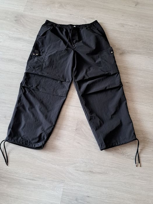 Czarne spodnie cargo bojówki H&M 38/M
